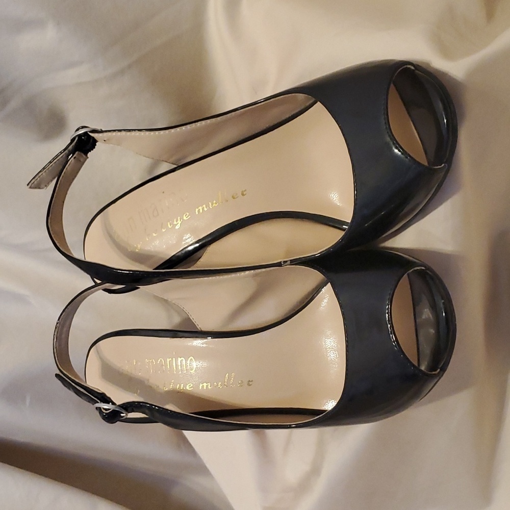bettye muller Peep Toe Wedges SZ 7